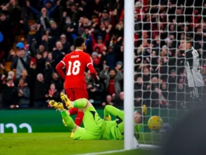 Cody Gakpo scoring the equalizer for Liverpool in their 2-2 draw against Fulham.